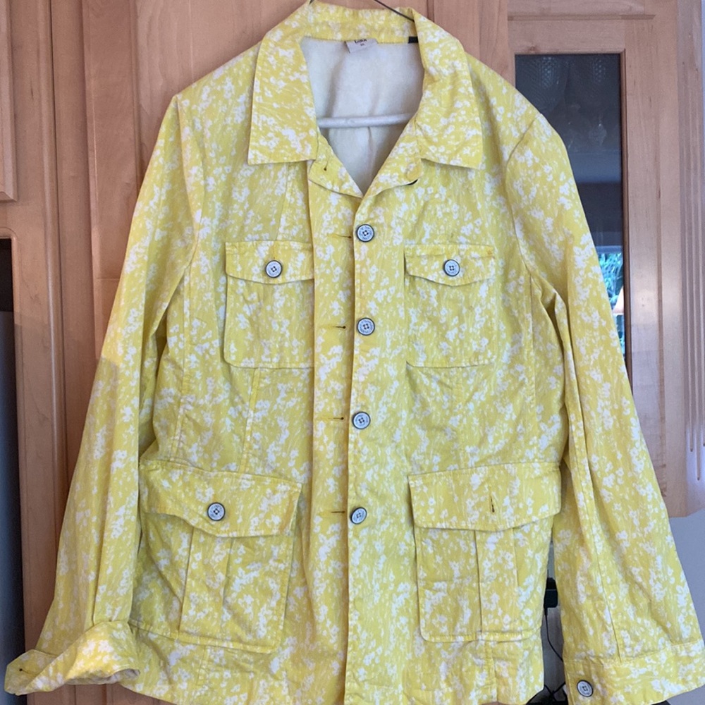 Bright yellow and white print Cabi cotton And light spandex jacket.